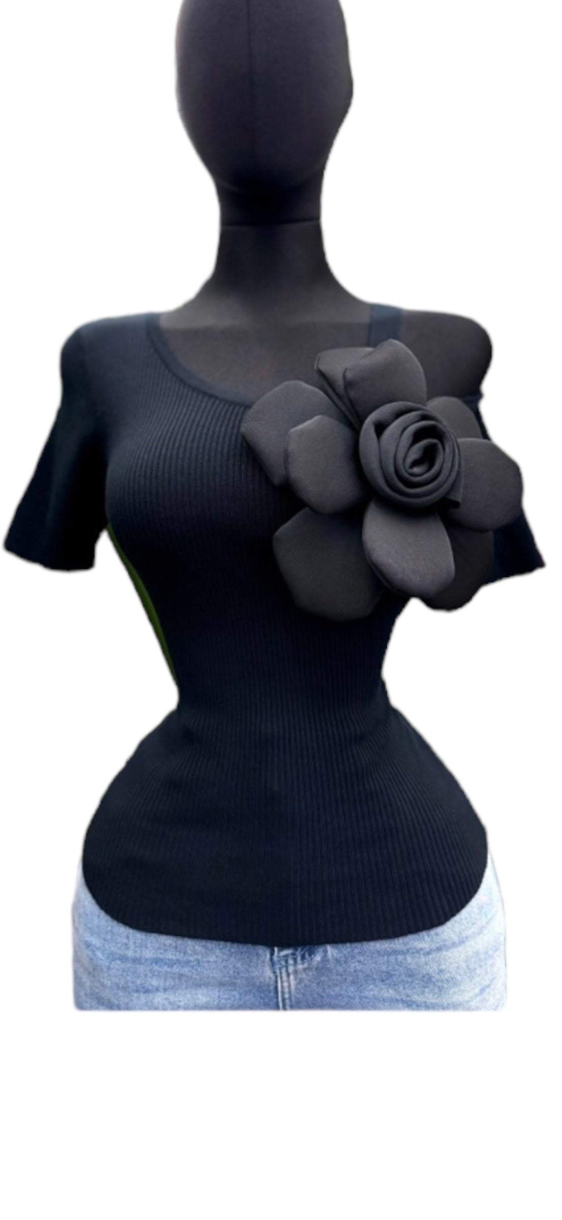 Top de flores negro