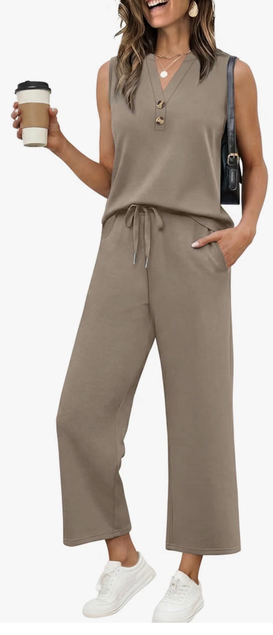 2 Piece Lounge Set with Buttons