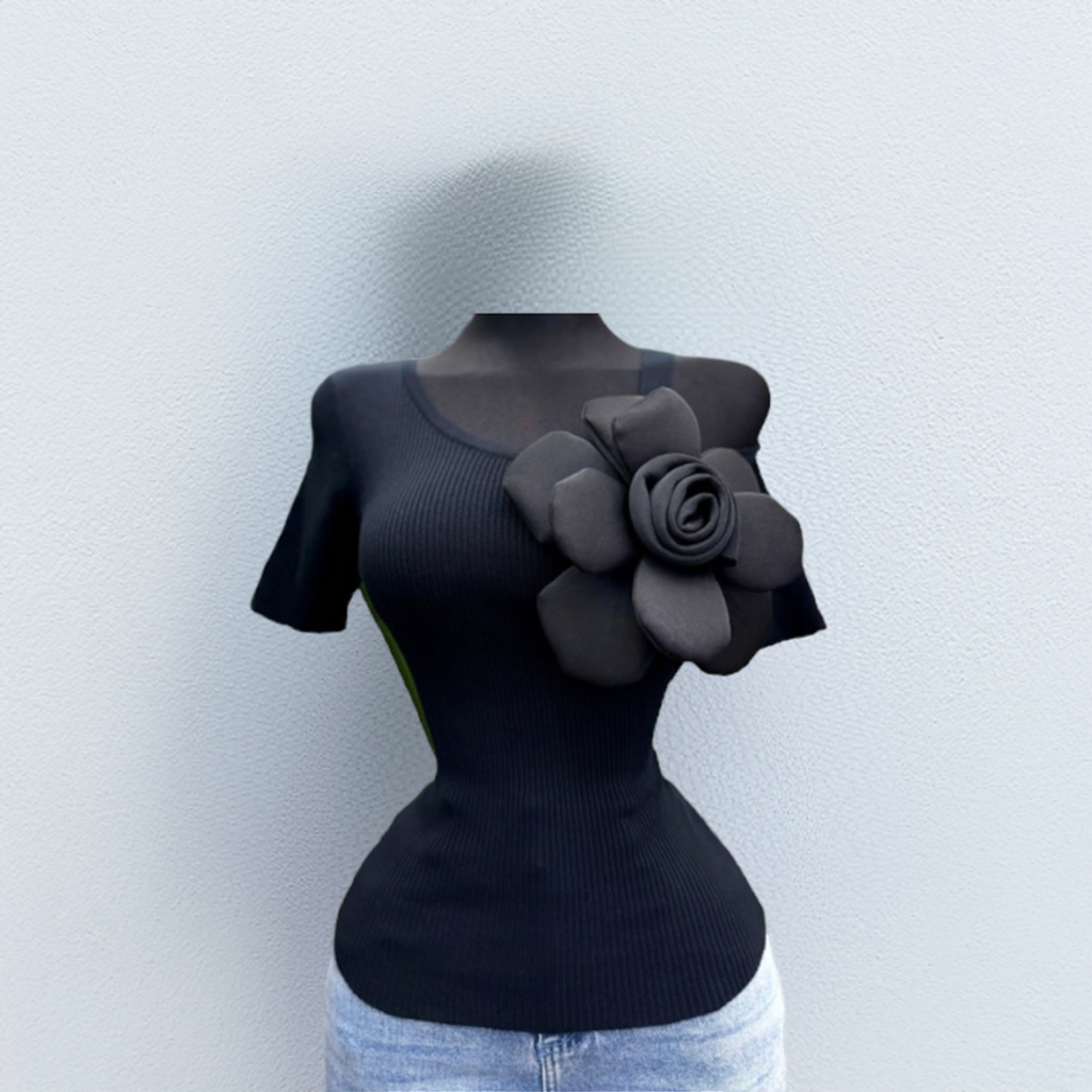 Top de flores negro